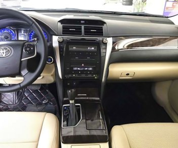 Toyota Camry 2017 - Màu đen, giá chỉ 850 triệu