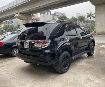 Toyota Fortuner 2014 - Màu đen