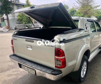 Toyota Hilux 2012 - Màu bạc, xe nhập chính chủ