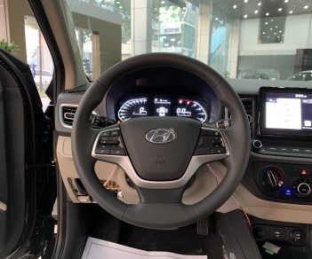 Hyundai Accent 2022 - Hyundai Accent AT xe màu đỏ, giao xe ngay, giảm 50% lệ phí trước bạ, giá và khuyến mại cực sốc trong tháng 3