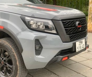 Nissan Navara 2021 - Màu xám, xe nhập