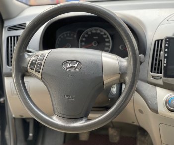 Hyundai Avante 2012 - Màu đen, nhập khẩu