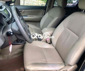 Toyota Hilux 2012 - Màu bạc, xe nhập chính chủ