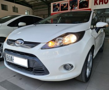 Ford Fiesta 2013 - Màu trắng, giá 316tr