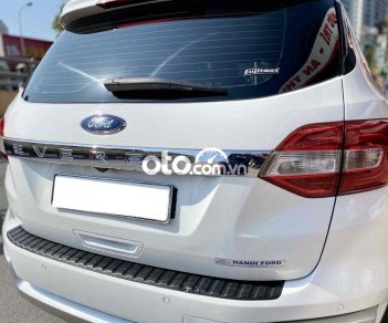 Ford Everest 2019 - Màu trắng, nhập khẩu nguyên chiếc số tự động