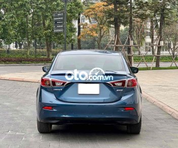 Mazda 3 2018 - Màu xanh lam giá cạnh tranh