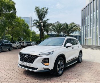 Hyundai Santa Fe 2019 - Màu trắng, máy dầu full đặc biệt