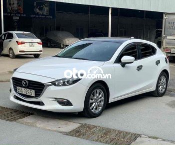 Mazda 3 2018 - Màu trắng, giá 568tr