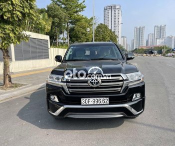 Toyota Land Cruiser 2015 - Màu đen