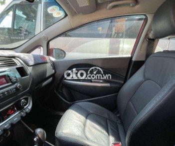 Kia Rio 2012 - Màu đỏ giá cạnh tranh