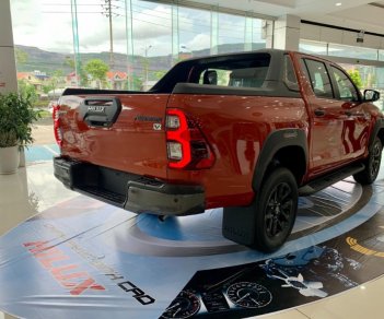 Toyota Hilux 2022 - Màu nâu, nhập khẩu giá ưu đãi