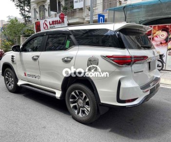 Toyota Fortuner 2020 - Màu trắng, xe nhập