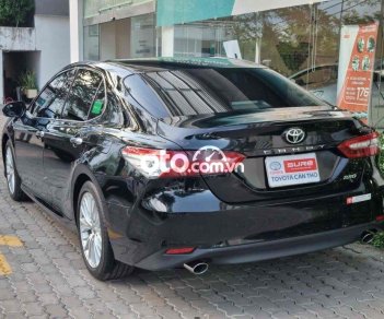 Toyota Camry 2020 - Màu đen, nhập khẩu xe gia đình