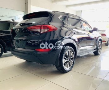 Hyundai Tucson 2018 - Màu đen, giá 785tr