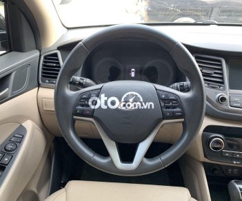 Hyundai Tucson 2018 - Màu đen, giá 785tr