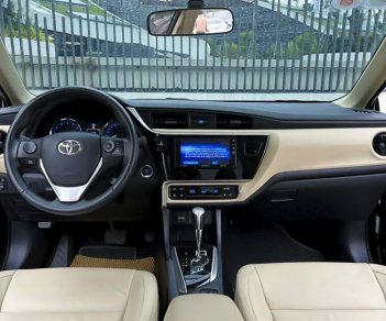 Toyota Corolla 2019 - Màu nâu giá cạnh tranh