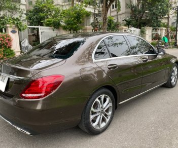 Mercedes-Benz C200 2017 - Màu nâu số tự động