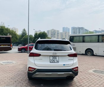 Hyundai Santa Fe 2019 - Màu trắng, máy dầu full đặc biệt