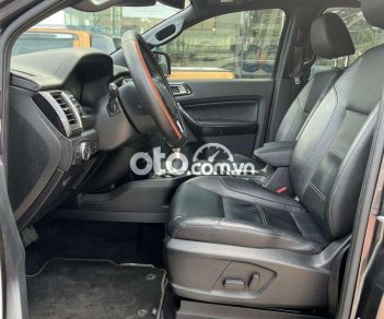 Ford Everest 2020 - Màu đen, xe nhập