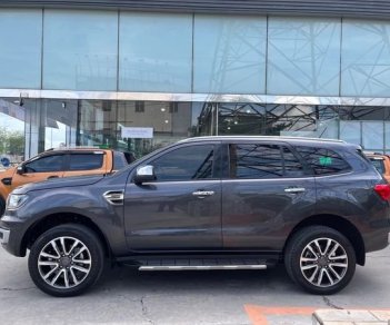 Ford Everest 2020 - Màu xám, xe đẹp