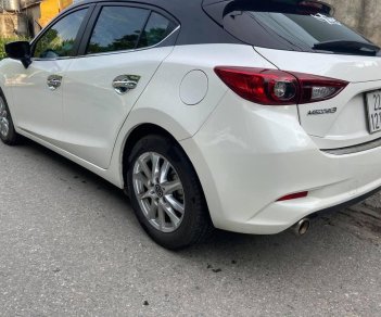 Mazda 3 2019 - Màu trắng xe gia đình giá cạnh tranh