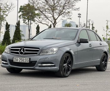 Mercedes-Benz C200 2011 - Xe nguyên bản, giá 458tr