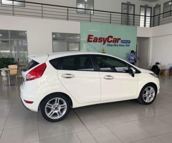 Ford Fiesta 2013 - Màu trắng, nhập khẩu nguyên chiếc