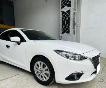 Mazda 3 2015 - Màu trắng giá ưu đãi