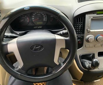 Hyundai Starex 2015 - Màu bạc, nhập khẩu số sàn giá ưu đãi