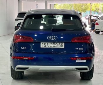 Audi Q5 2019 - Màu xanh lam, nhập khẩu