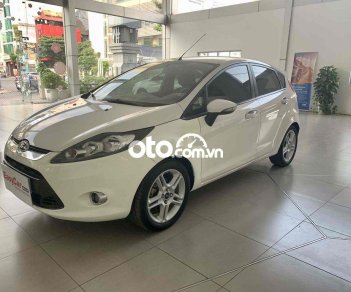 Ford Fiesta 2013 - Màu trắng