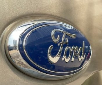 Ford Ranger 2020 - Xe màu vàng cát, số tự động