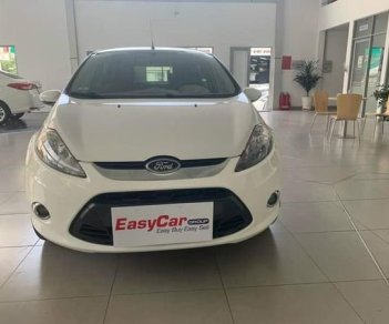 Ford Fiesta 2013 - Màu trắng, nhập khẩu nguyên chiếc