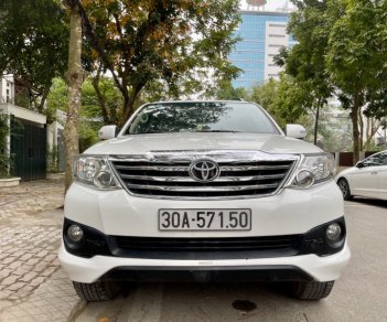 Toyota Fortuner 2015 - Màu trắng, giá 629tr