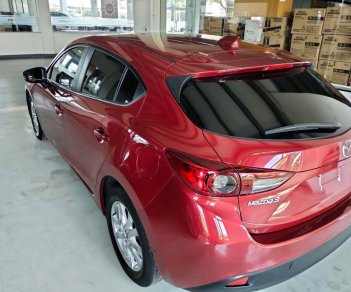 Mazda 3 2015 - Màu đỏ giá cạnh tranh