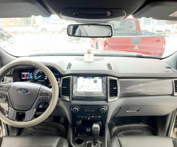 Ford Everest máy dầu  2016 - Cần bán xe Ford Everest máy dầu đời 2016, nhập khẩu nguyên chiếc, giá tốt