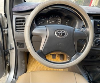 Toyota Innova 2012 - Màu bạc, giá cực tốt