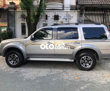 Ford Everest 2008 - Màu bạc xe gia đình