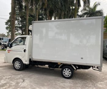 Hyundai H 100 2016 - Màu trắng xe gia đình giá ưu đãi