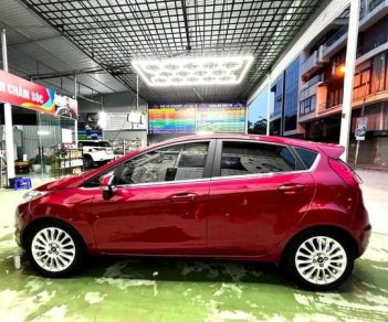 Ford Fiesta 2017 - Màu đỏ, nhập khẩu nguyên chiếc, 425tr