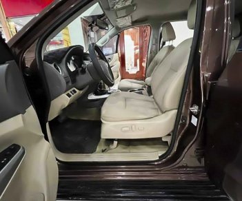 Nissan Navara 2016 - Màu nâu, xe nhập