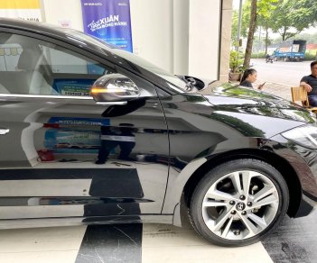 Hyundai Elantra 2018 - Màu đen, 550 triệu