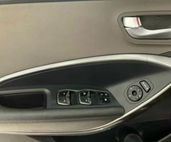 Hyundai Santa Fe 2017 - Màu đỏ giá cạnh tranh