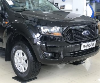 Ford Ranger 2022 - Sẵn xe màu đen, giao ngay, giá tốt kèm phụ kiện, LH đặt sớm - Trả trước 180 triệu nhận xe, hỗ trợ thủ tục lăn bánh