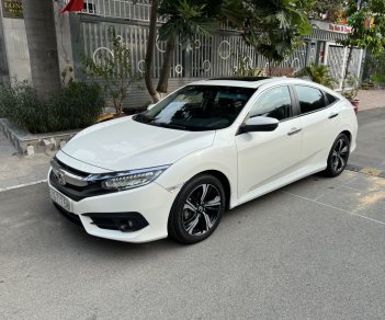 Honda Civic 2018 - Cần bán xe gia đình giá chỉ 705tr