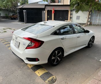 Honda Civic 2018 - Cần bán xe gia đình giá chỉ 705tr