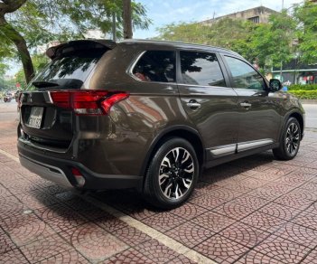 Mitsubishi Outlander 2020 - Màu nâu, nhập khẩu nguyên chiếc