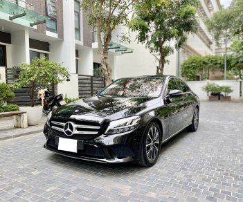 Mercedes-Benz C200 2019 - Chất xe rất mới, tặng gói phủ bóng ceramic