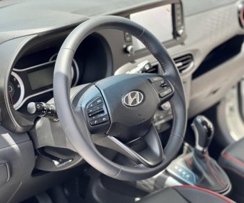 Hyundai Grand i10 2021 - Xe màu trắng