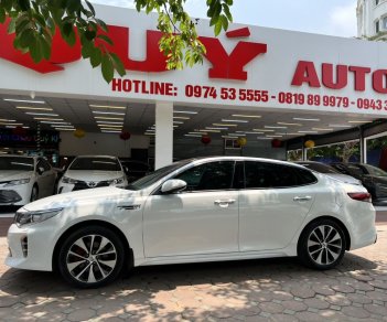 Kia Optima 2016 - Màu trắng